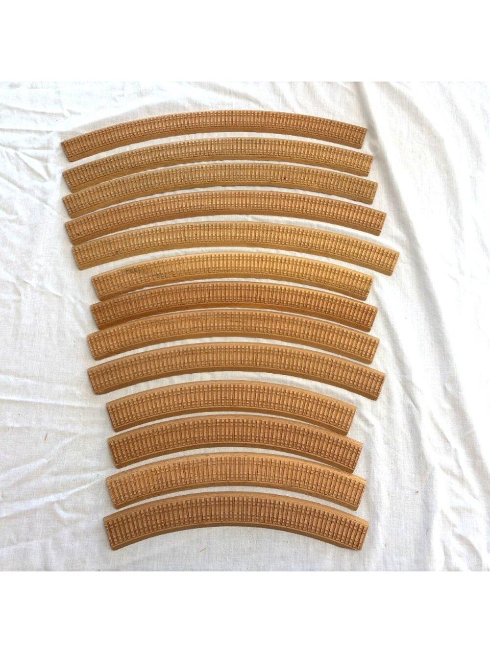 Vintage Tru-Scale HO Self-Gauging Wood Roadbed Curves CR18 CR22 CR26 Lot of 13